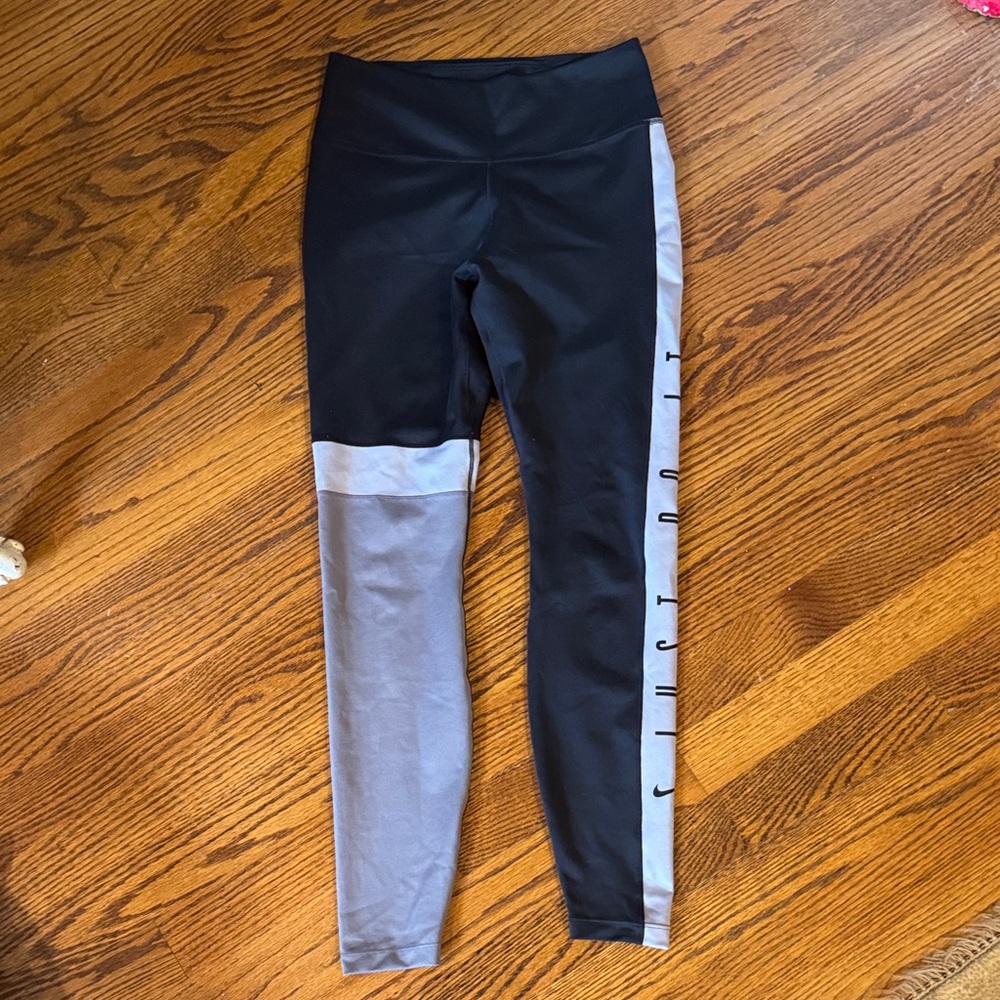 Nike Dri Fit Women’s Workout Black and Gray Leggings